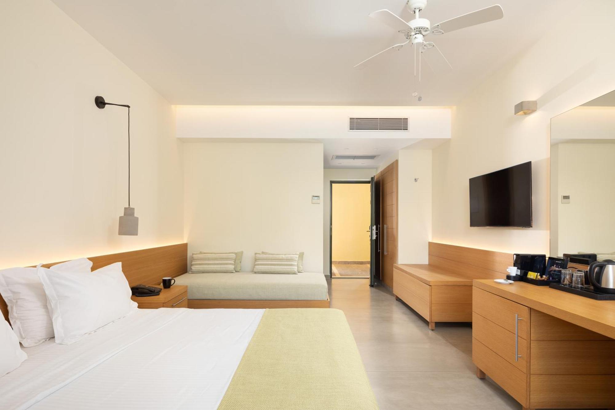 Sentido Apollo Palace Mesongi Luaran gambar Deluxe Room