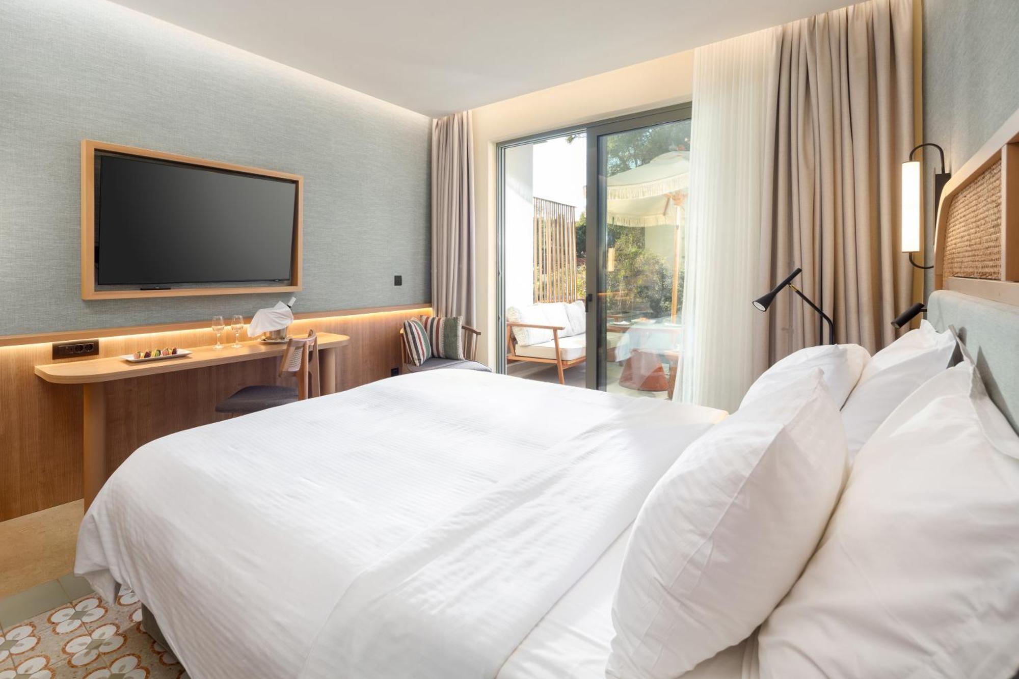 Sentido Apollo Palace Mesongi Luaran gambar Deluxe room